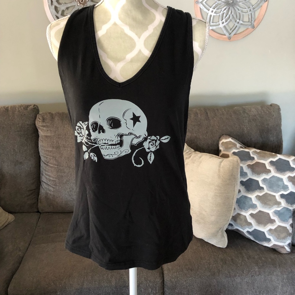 Venus tank top. Super stretchy.